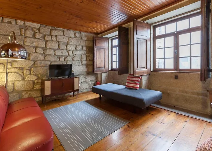 Charming Ribeira 328 Feet Douro River Unesco 波尔图